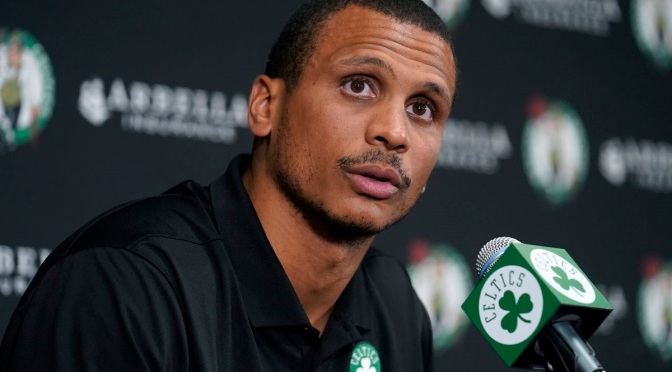 Mazzulla admite desconexão com os Celtics após derrota no Jogo 3